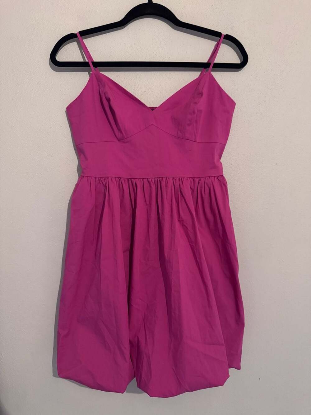 NWT Express Fuchsia Bubble Hem Mini Dress Spaghetti Strap V-Neck Size S - Picture 2 of 10